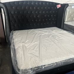 King Size Black Tufted Bed With Brand New Mattress