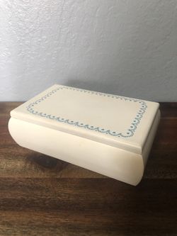 Vintage Jewelry Box 