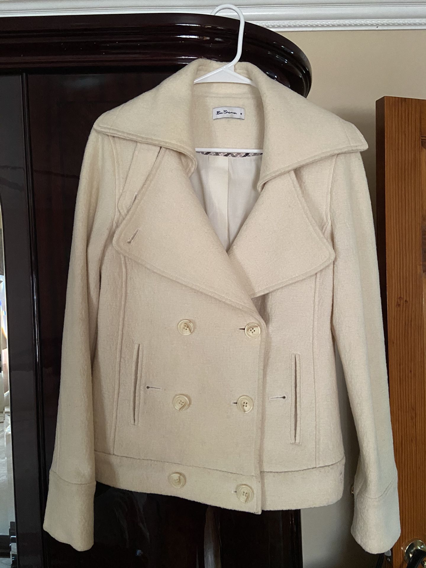 Girls / woman’s wool coat Jacket size medium