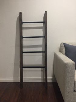 Rustic blanket ladder