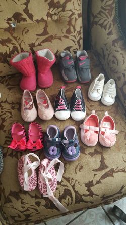 Baby shoes 0- 4 plz don't ask to check sizes your welcome to see 3 each pink boots grey Jordan sold