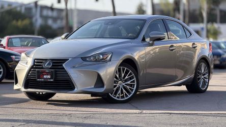 2018 Lexus IS 300