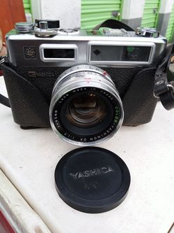 Vintage camera nice and still good condition