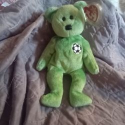 Ty Beanie Baby "Kicks" Soccer Bear