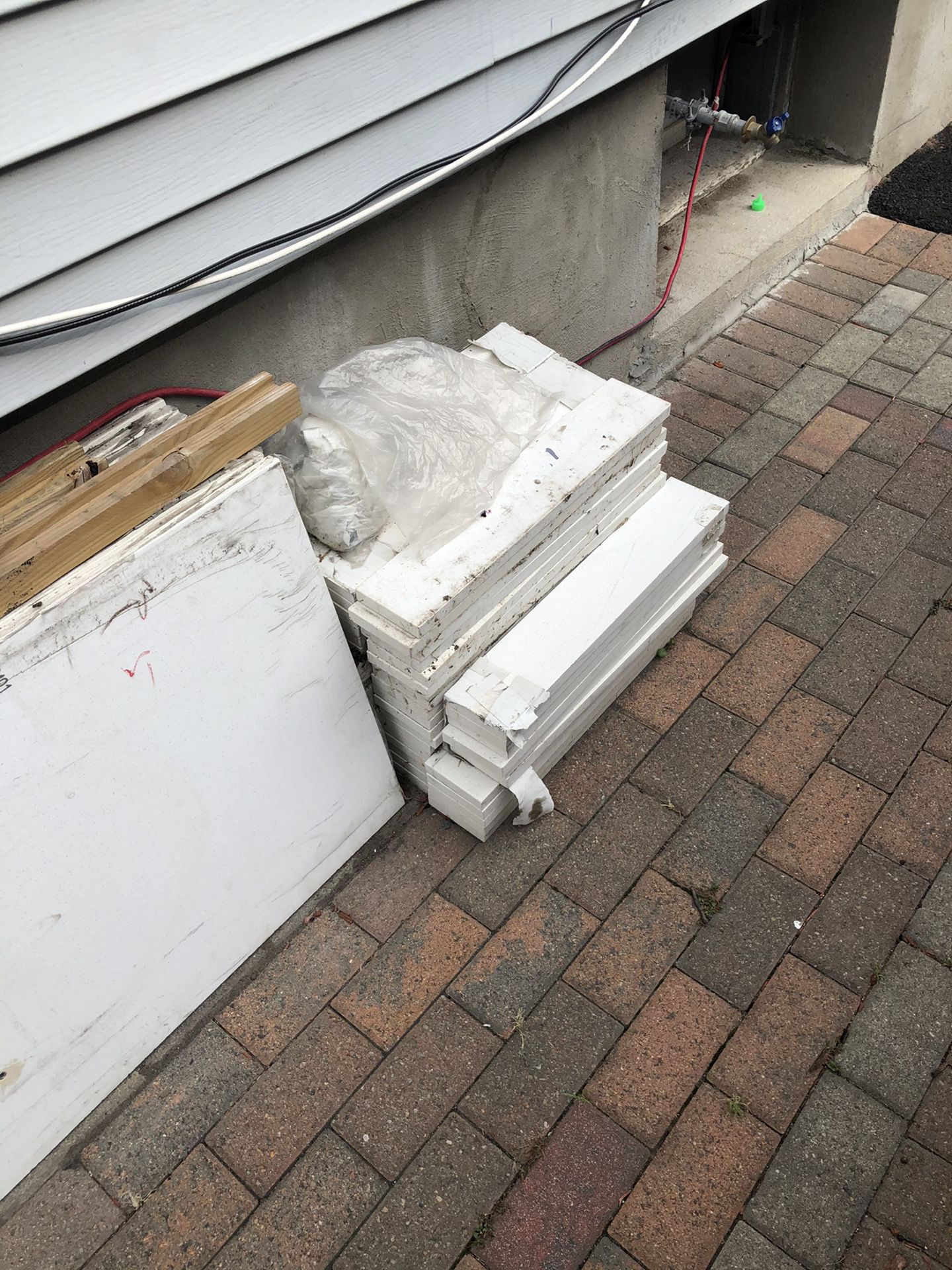 Marble and wood for free