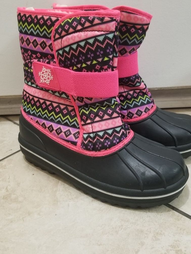 Size 4 Girls Snow Boots New