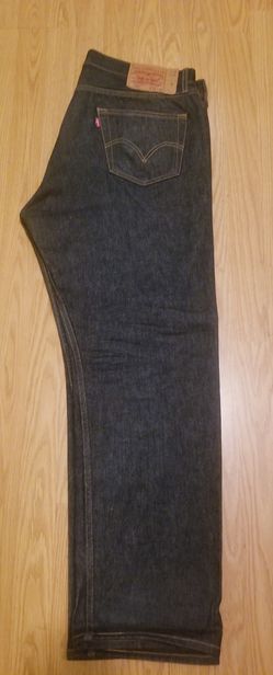 Levi 501 Jeans..Size 38x32...Like New