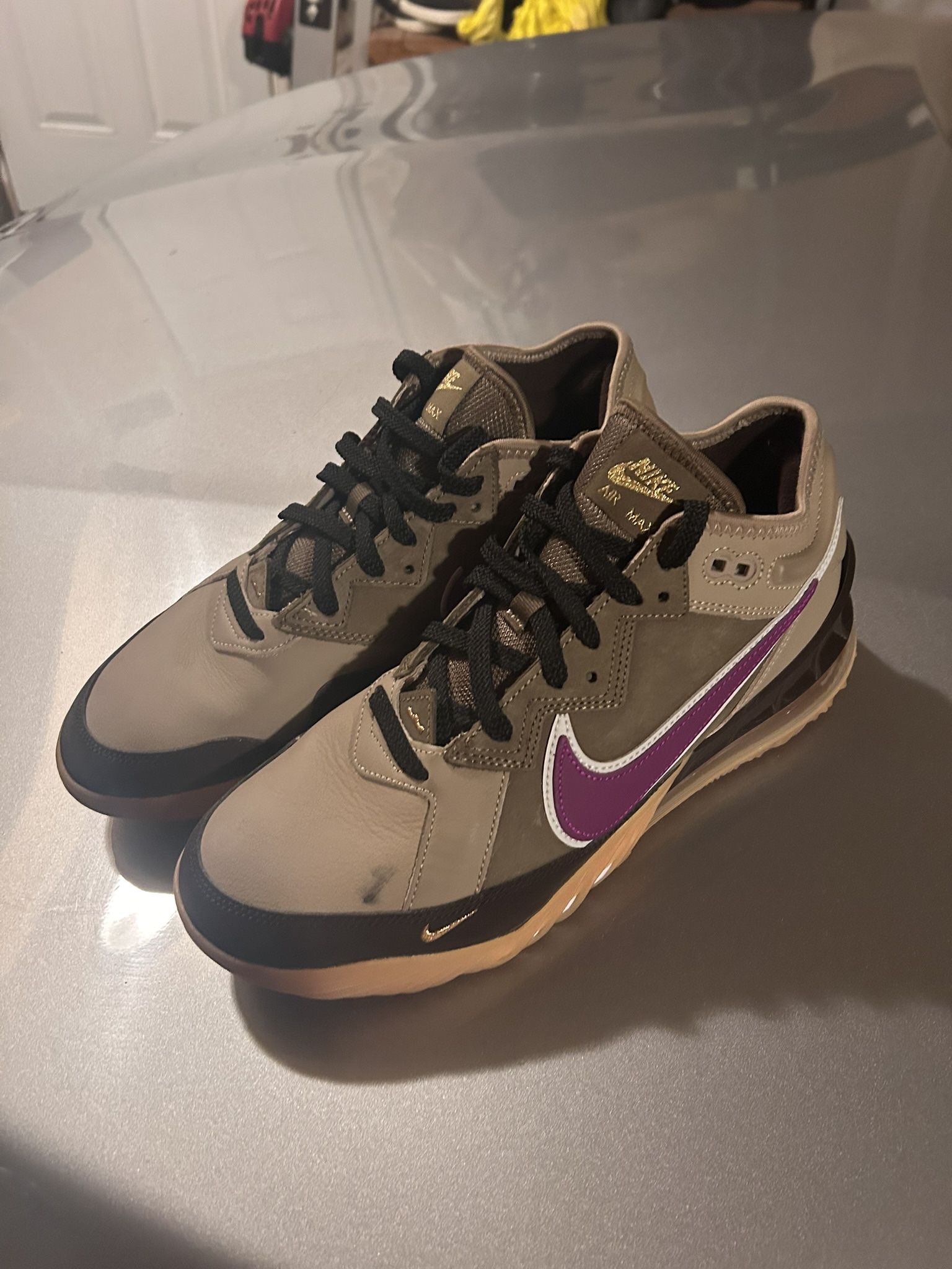 Nike Lebron Low 18