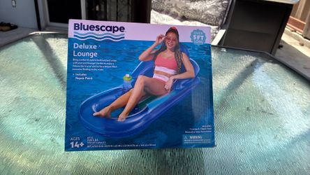 Bluescape Deluxe Lounge