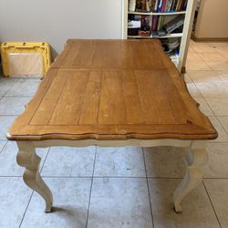🔥 MUST SELL TODAY – Dining Table + Buffet w/Hutch – $150 🔥