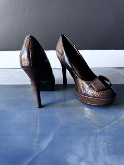 High Heels Gold Sexy Shoes 6 or 6.5 Nordstrom 