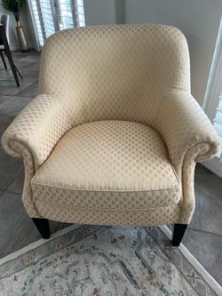 Patterned Rolled Arm Accent chair