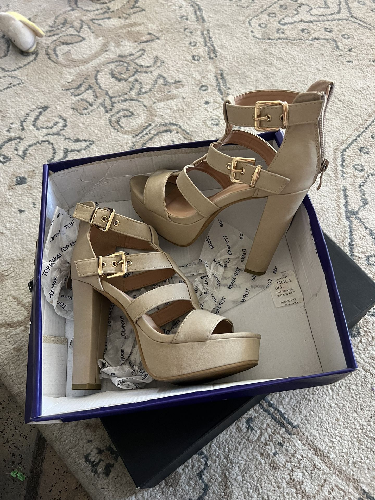 size 5 beige heels