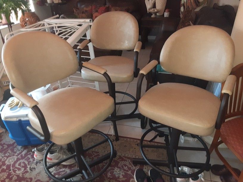 4 Metal High Chairs In Beige With Arm Rest