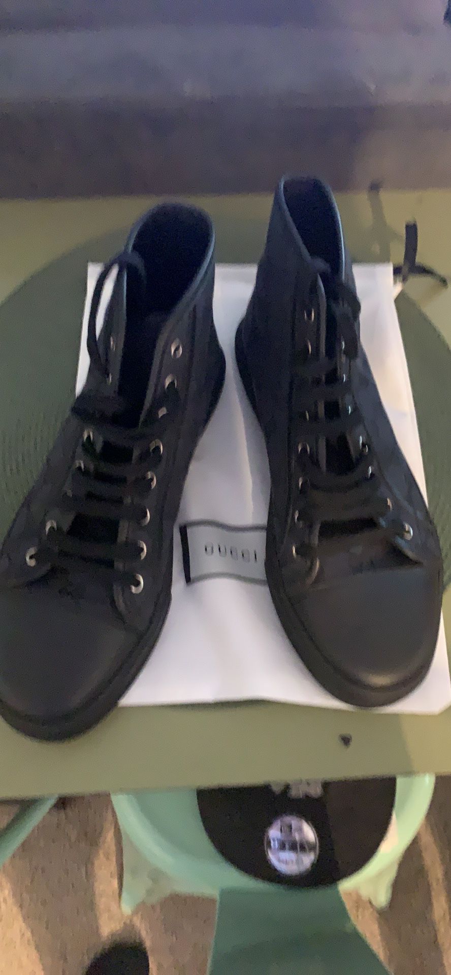 Men’s Gucci Sneakers US 9