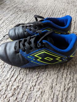 Boys Soccer Shoes Size 1