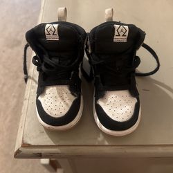 Girls Sneakers