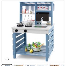 Children’s Play Kitchen