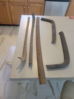 1970 Cuda Interior Back Glass Trim