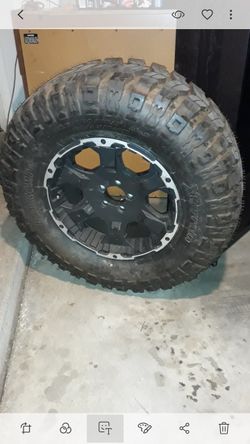 Selling 1 one tire new never used 100% life new.pro.com.Xterrain mud R/T 35x12.50x18 LT $160