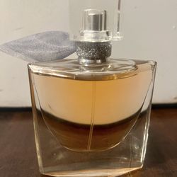 Lancome perfume- La Vie est Belle