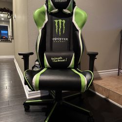 DxRacer Monster Energy Gaming Chair 