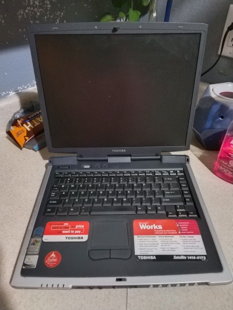 Vintage Toshiba 1415 Untested- No Cords