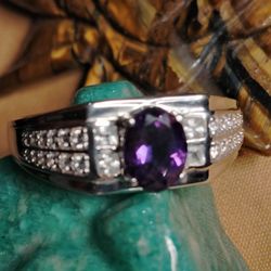 FOR THE GENTLEMAN! MOROCCAN RICH PURPLE AMETHYST, LOADED WITH ZIRCON CLUSTERS, SET IN STERLING SILVER. SIZE 12 (R-1201255)