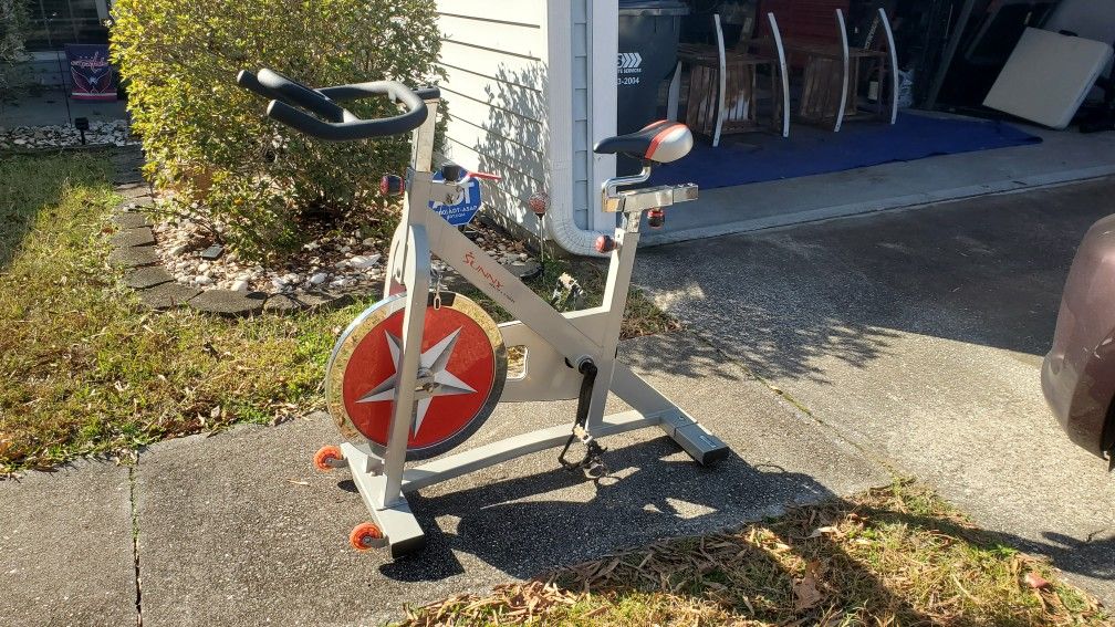 Sunny Health & Fitness Exercise Spin Bike