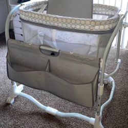 ingenuity  Baby Bedside  Bassinet 