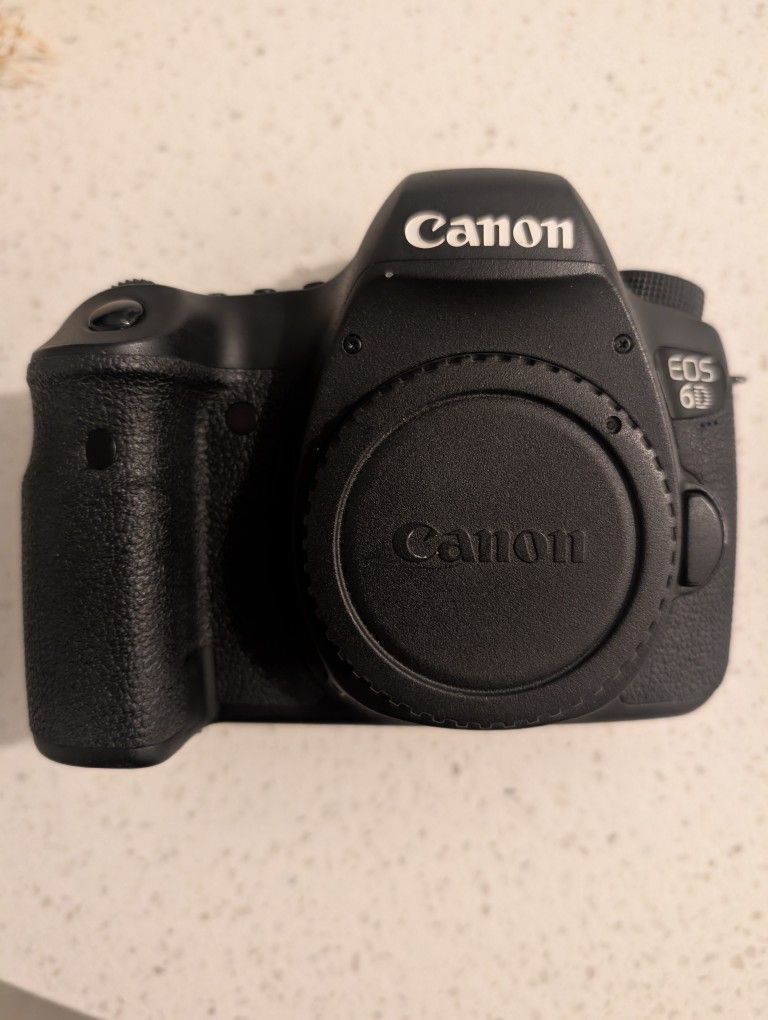 Canon EOS 6D 20.2MP Digital SLR Camera - Black With battery, And Charger! 