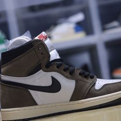 Jordan 1 High Travis Scott Mocha 43