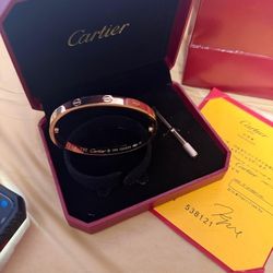 DESIGNER BRACELET (READ THE DESCRIPTION 