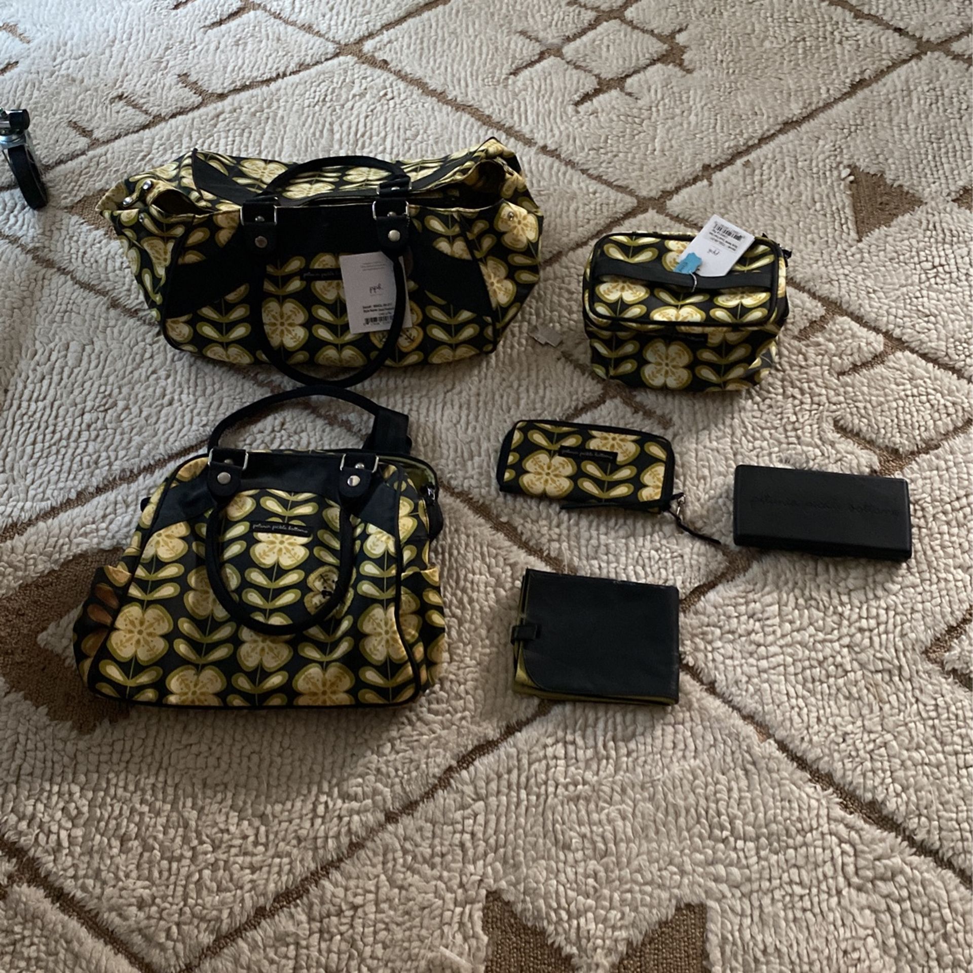 Discontinued Never Used With Tags, Petunia Pickle Bottom Set