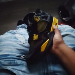 Jordan 4s Size 9 And 1/2