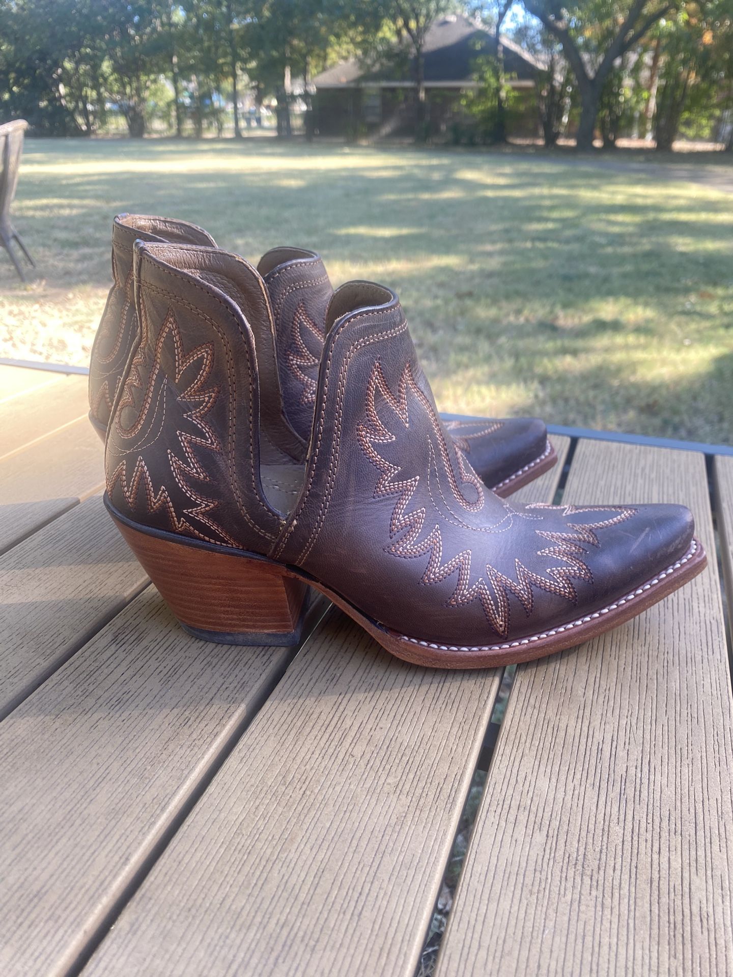 ARIAT women’s boots