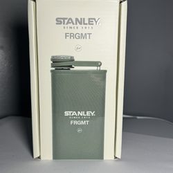 The Stanley and FRGMT Classic Flask | 8 OZ × 1 Color: Hammertone Green