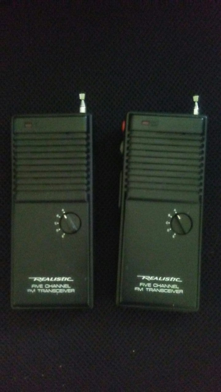 Walkie Talkies 49MHZ Realistic 21402