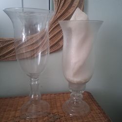 Set of(2) 20"Inhight glass Pedostol vases