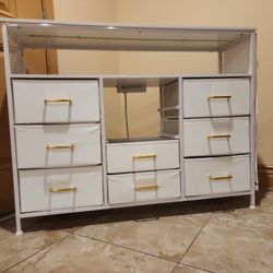 Light Up Dresser Set ✨️