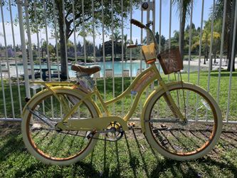 New beautiful beach 🏖 cruiser ladies 26 women’s bike girls bicycle