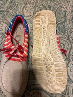 Hey Dudes  American flag Woman’s  8