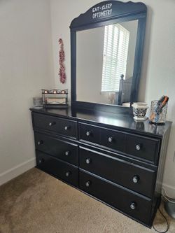 Full size bedroom