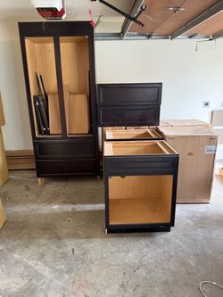 Complete bathroom cabinet set