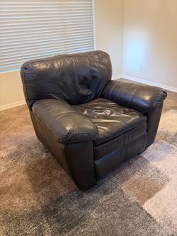 Non reclining leather chair lounger