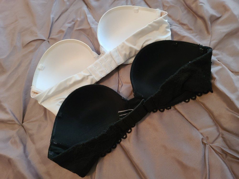 Victoria's Secret, Very Sexy bras (32C) for Sale in San Antonio