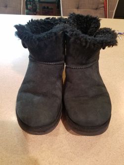 Ugg Mini Bailey Boots Size 9