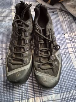 Adidas Traxion Men's Outdoor Trail/Hiking Shoes – Black/Gray