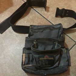  MagnoGrip - 11 in. 10-Pocket Platinum Magnetic Tool Pouch with Belt MagnoGrip - 11 in. 10-Pocket Platinum Magnetic Tool Pouch with Belt MagnoGrip