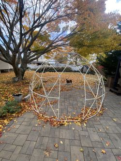 Outdoor Globe Framework 
